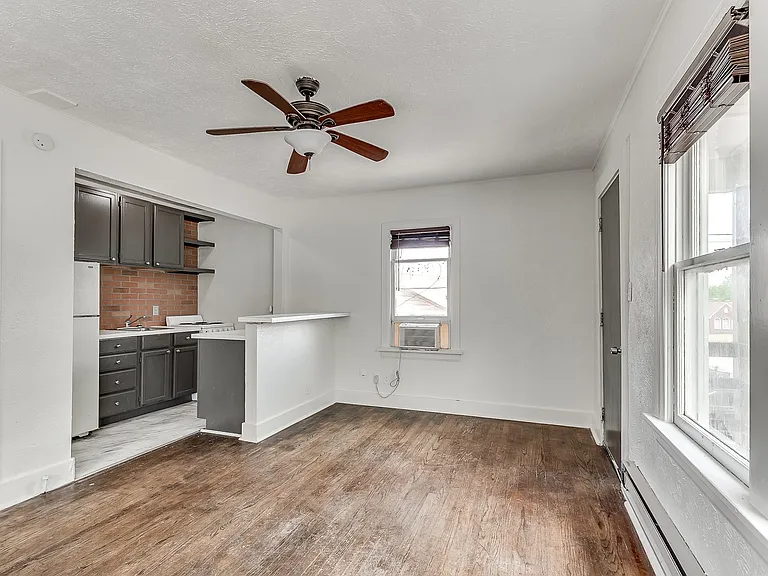 2111 N Linn Ave — Photo 14