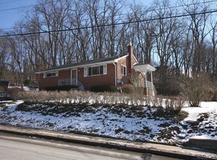 652 Filmore Rd, Pittsburgh, PA 15221