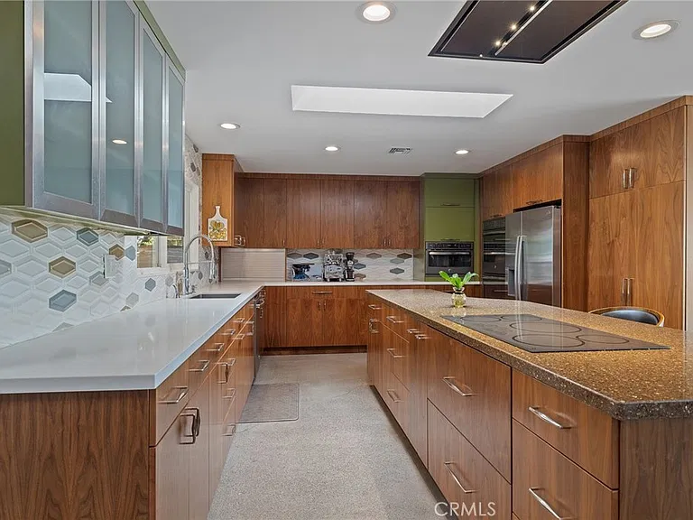 203 Calle Cortez — Photo 4