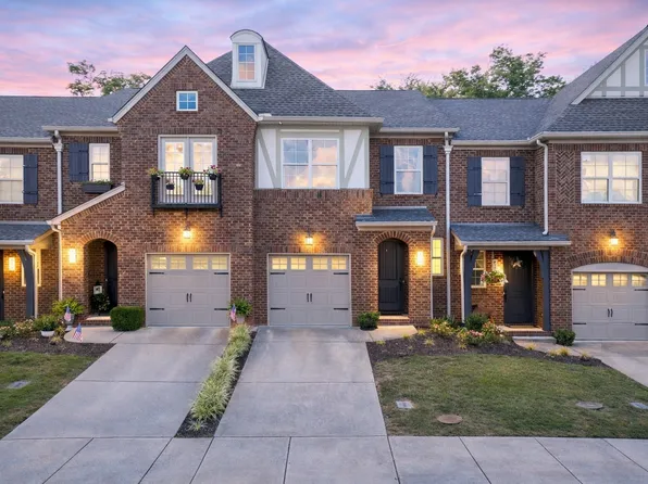 419 Waterbrook Dr, Mount Juliet, TN 37122