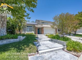 23407 Berwick Pl, Santa Clarita, CA 91354