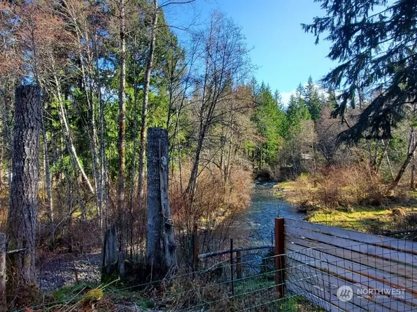 290 Osborn Road, Ashford, WA 98304