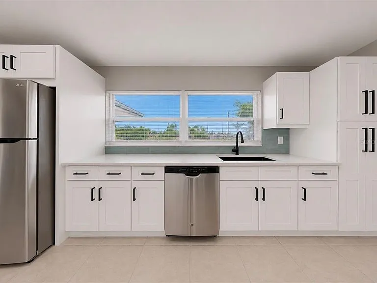 1725 Bikini Ct — Photo 7