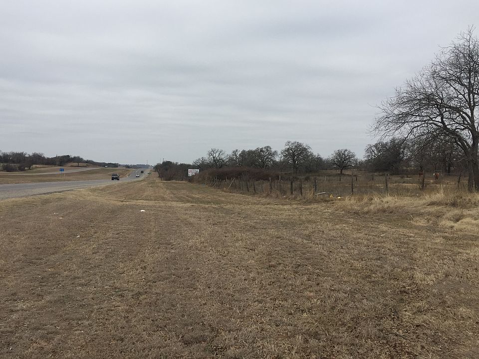 2nd image of 6705 Mineral Wells Hwy