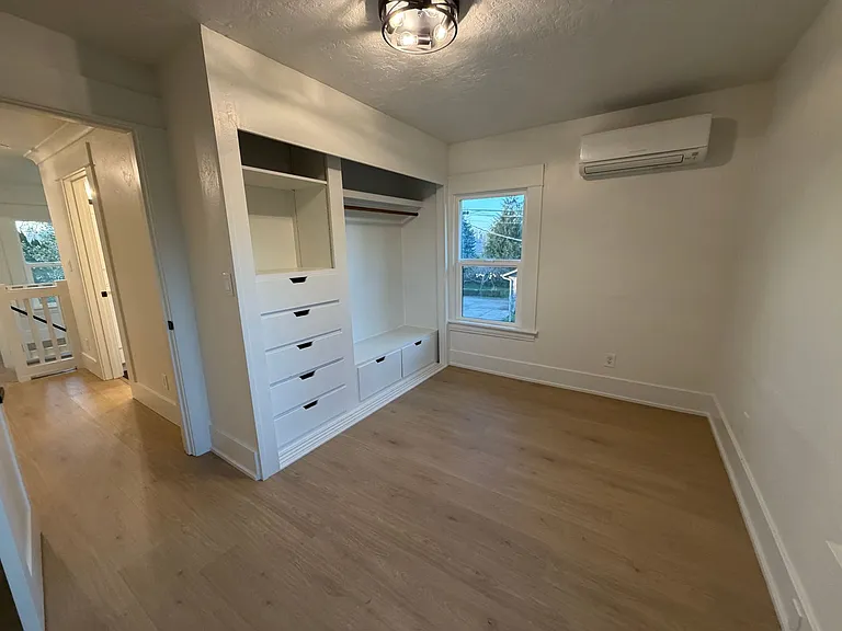 1045 Oakway Rd — Photo 19