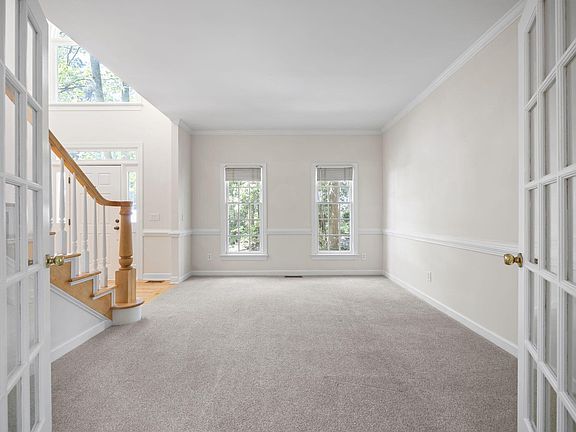 5th image of 3514 Shady Creek Dr