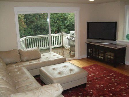 open family room to the kitchen