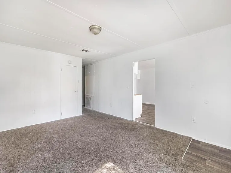 5741 Bloomfield Rd — Photo 23