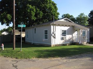 420 Peacock St, Cleburne, TX 76031