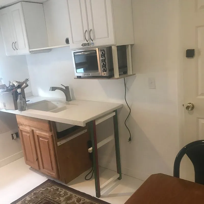 1 bed, 1.0 bath, 900 sqft, $500 — Photo 3