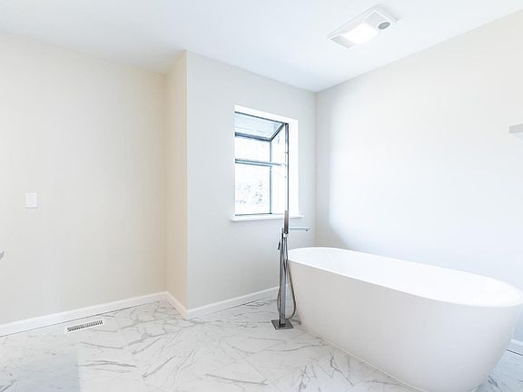 4th image of 1100 Twin Beech Ln