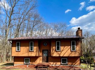 290 Upper Ridge Dr, Effort, PA 18330