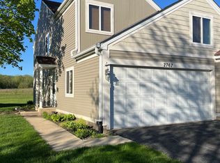 2767 Prairieview Ln S, Aurora, IL 60502