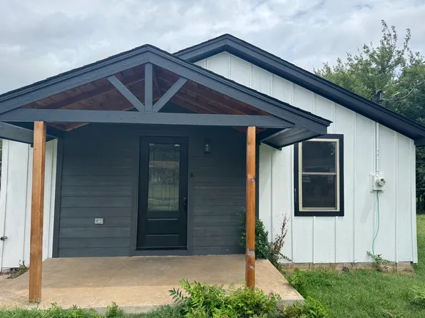 10725 Le Jean Dr, Midwest City, OK 73130