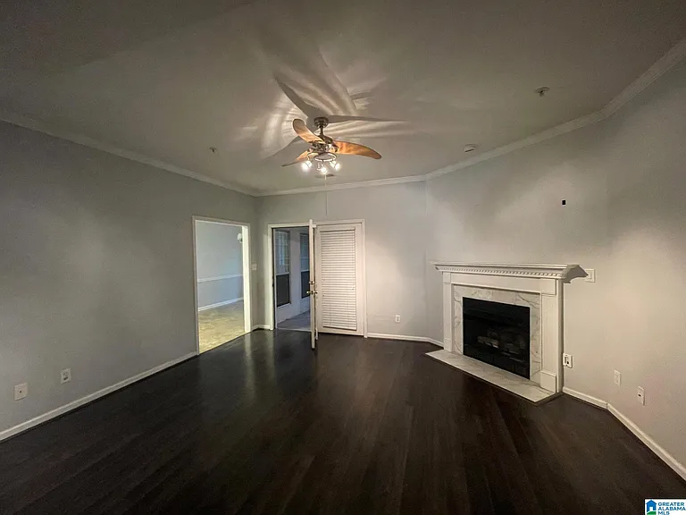 681 Treymoor Dr — Photo 3