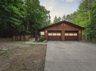 1877 Pierce Rd, Chelsea, MI 48118