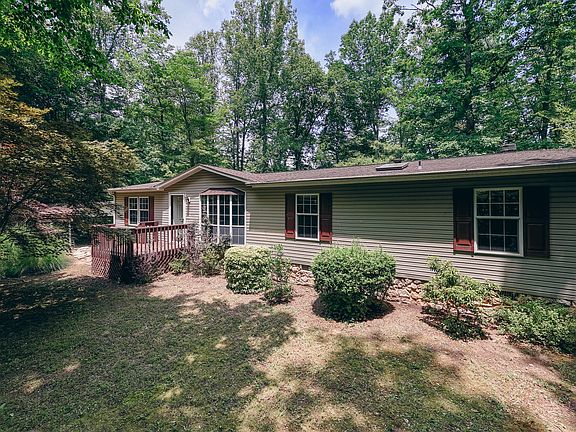 2nd image of 1280 Calvert Rd