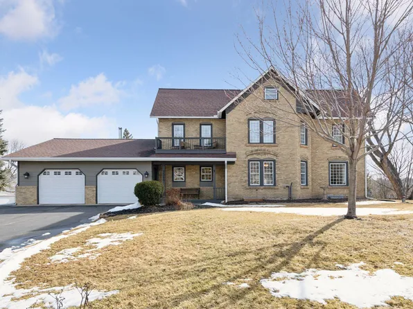 8565 Alisa Ct, Chanhassen, MN 55317