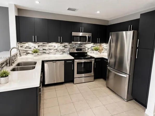 3092 SW 129th Ter #102, Hollywood, FL 33027