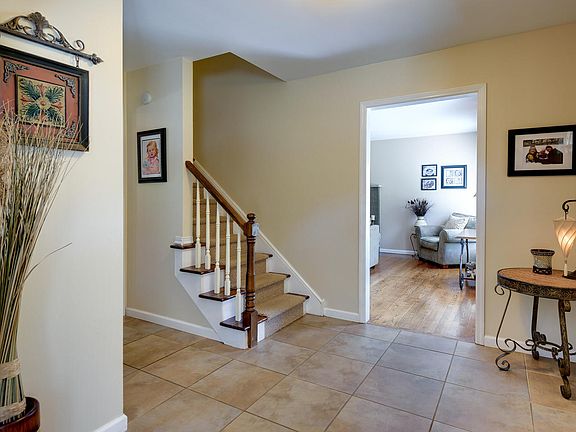 3rd image of 417 Denford Way