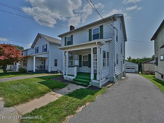 2nd image of 1518 Holly Rd