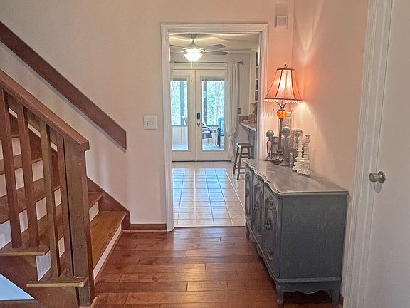 4th image of 3959 Cotswold Dr