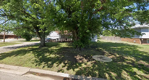 619 S Walnut St Photo 1