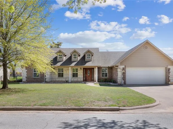 414 W Comanche St, Purcell, OK 73080