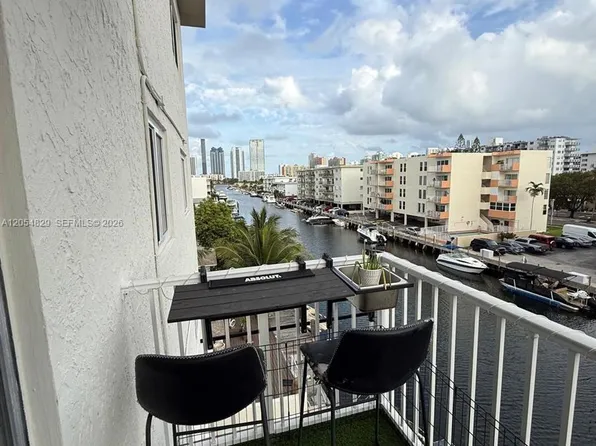 3536 NE 168th St APT 403, North Miami Beach, FL 33160