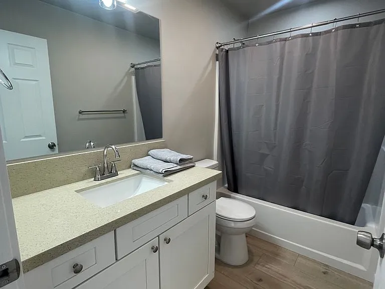 2251 W Ridgewood Dr — Photo 16