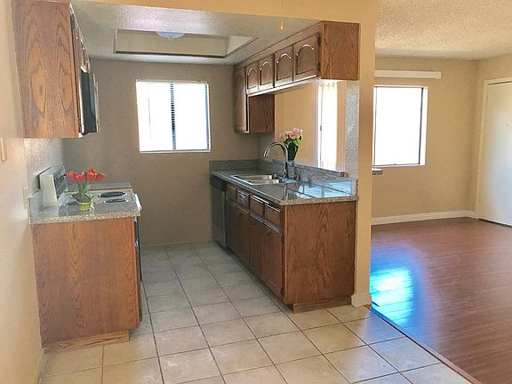 5th image of 1216 W Victory Blvd APT C
