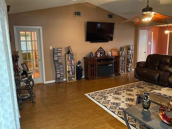 5th image of 1029 Fairfax Dr