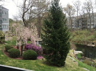 16 Ledgewood Hills Dr APT 106, Nashua, NH 03062