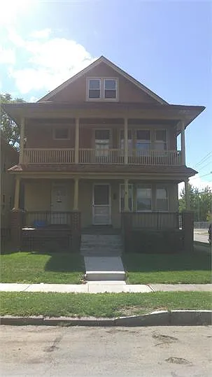 3 Trenaman St