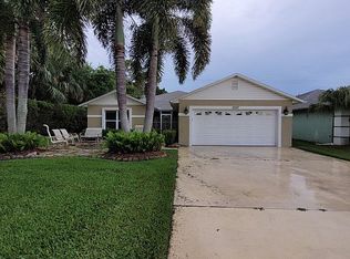 6067 Alexandria Cir, Fort Pierce, FL 34982