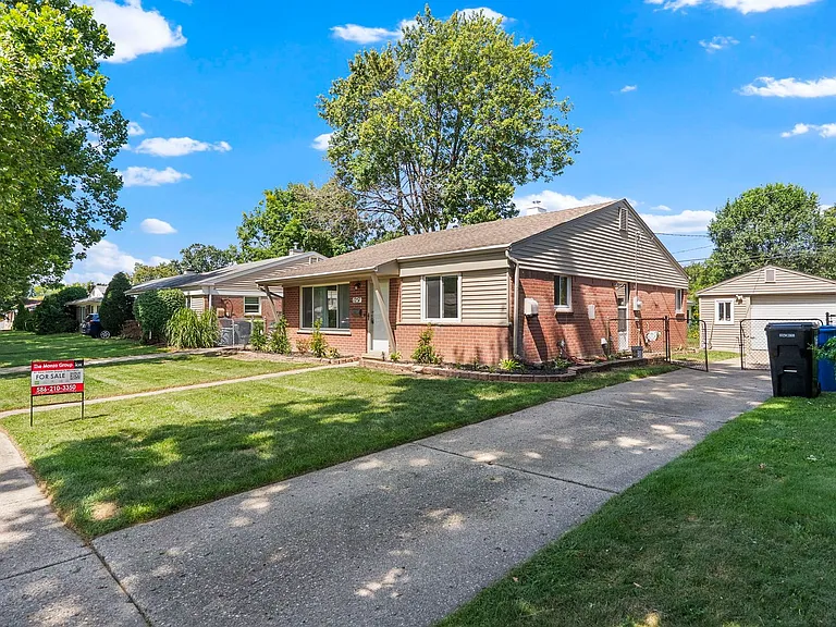1257 Jerry Ave — Photo 28