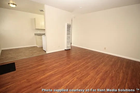 Marin Royal Apartments LLC — Photo 14