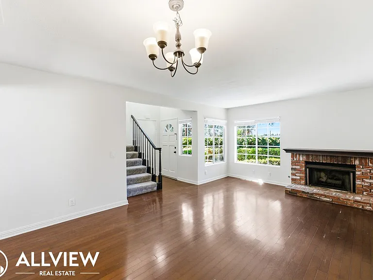 2055 W Lafayette Dr — Photo 3