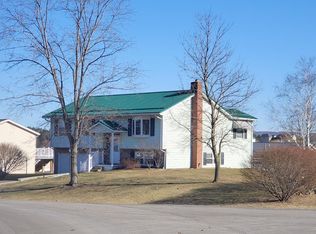 341 Meadowbrook Pkwy E, Horseheads, NY