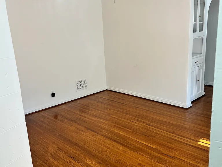 1450 S Sherbourne Dr — Photo 9
