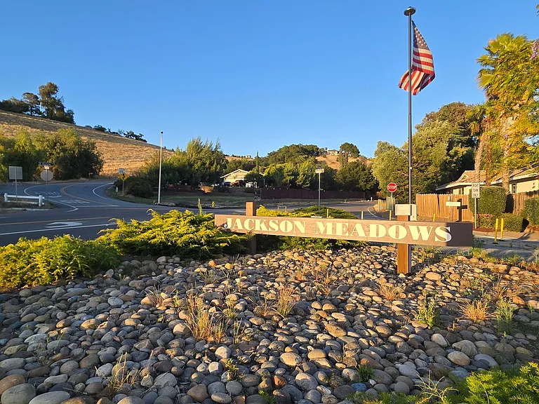 2795 Fountain Oaks Dr — Photo 14