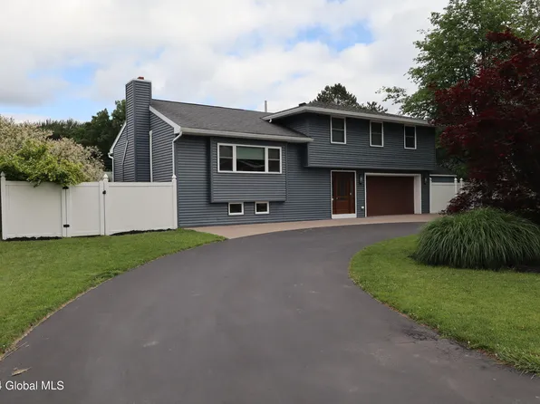 44 Nicholas Drive, Albany, NY 12205