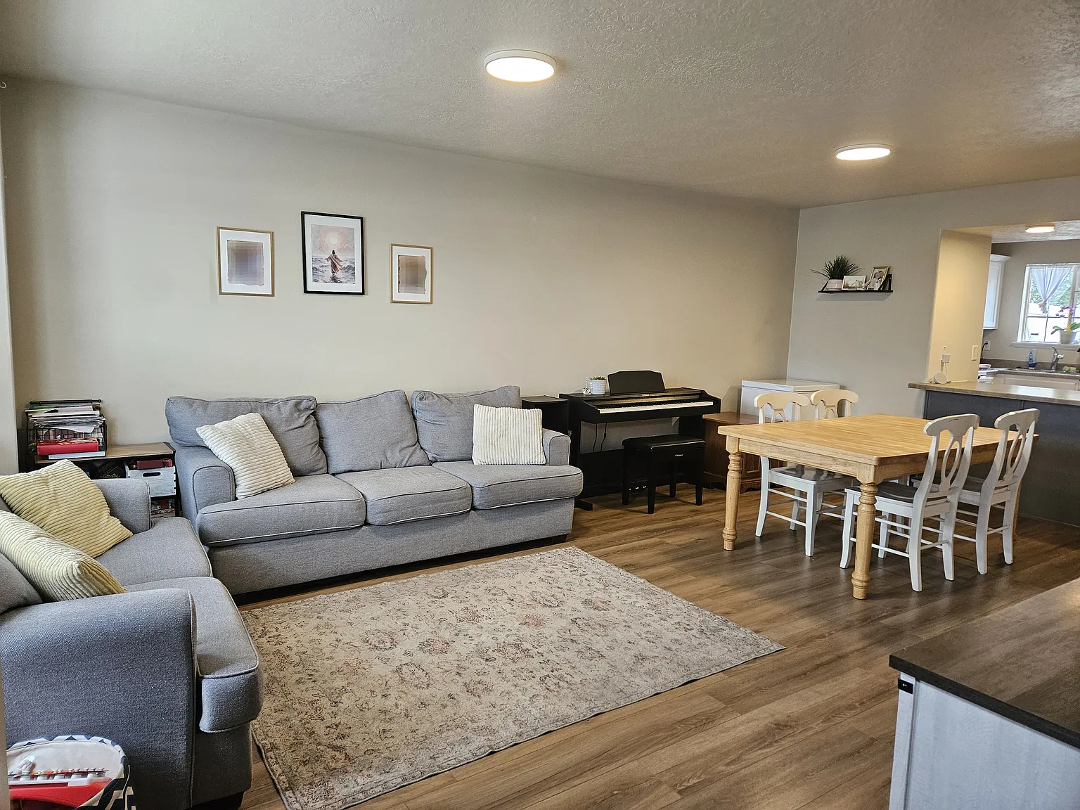 3 bed, 1.5 bath, 1254 sqft, $1,995 — Photo 2