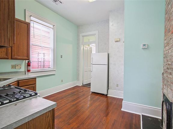 3rd image of 3438 Annunciation St