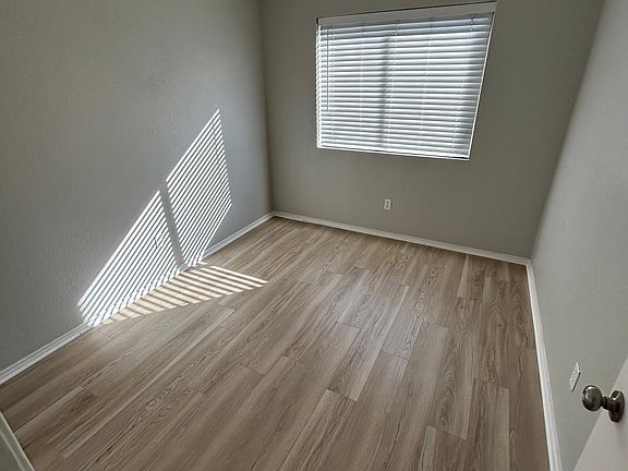 2nd image of 2315 Summit Ln