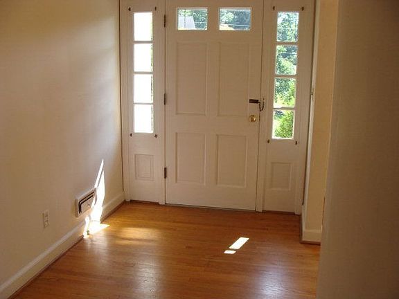 2nd image of 510 Neyland Dr