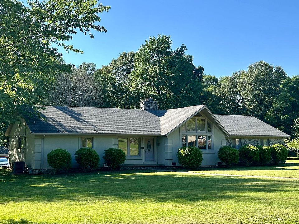 1st image of 359 Rhea Lee Dr