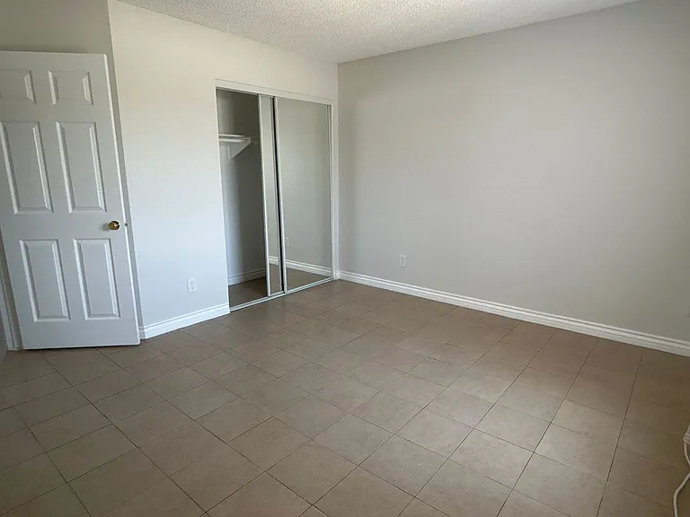 223 N Avenue 55 — Photo 7