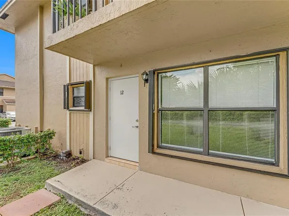 6705 W 26th Dr #127, Hialeah, FL 33016