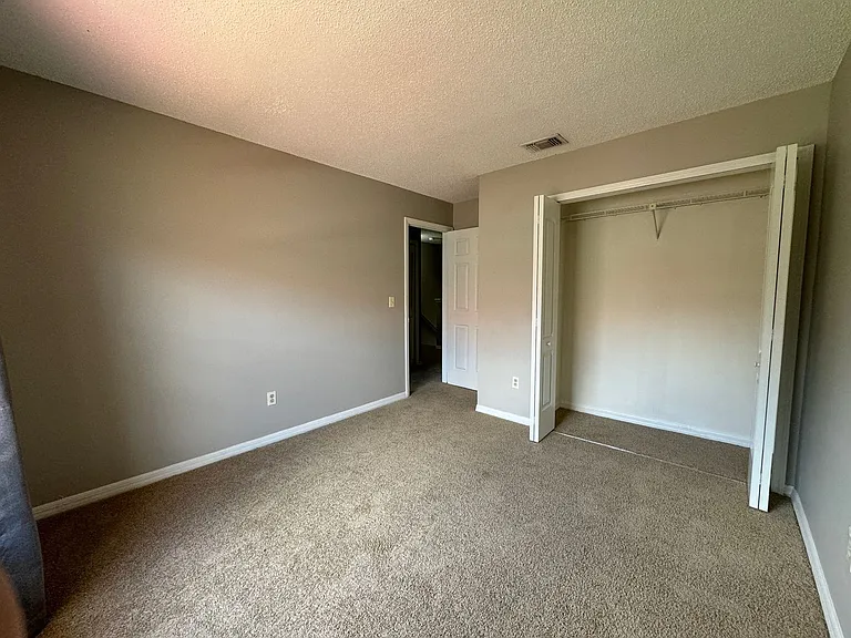 1643 Sandy Point Sq #72 — Photo 17